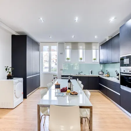Spacious Near Bolhao Market Appartement *