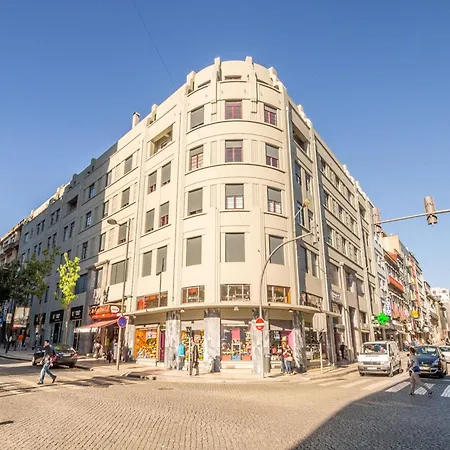 Spacious Near Bolhao Market Appartement